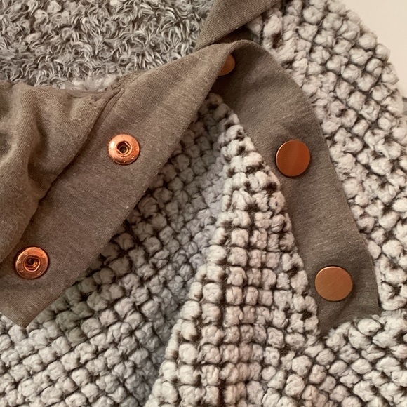 St John’s Bay Active - Picture 4 of 6